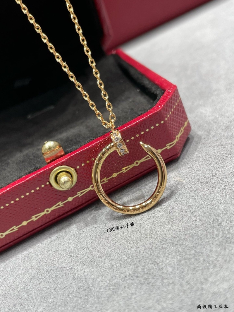 Ca*t1er necklaces